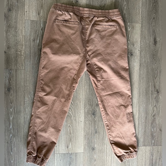 Retrofit Men’s Cargo Joggers - Picture 4 of 8